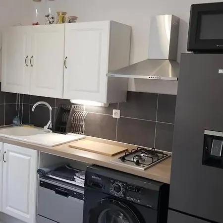 Cosy Proche La Part Dieu Apartment *